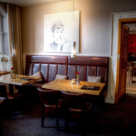 Restaurant Und Pension Zur Nassen Ecke 비텐베크 외부 사진