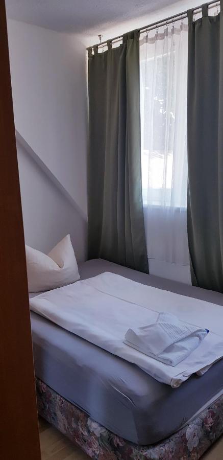 Restaurant Und Pension Zur Nassen Ecke 비텐베크 외부 사진