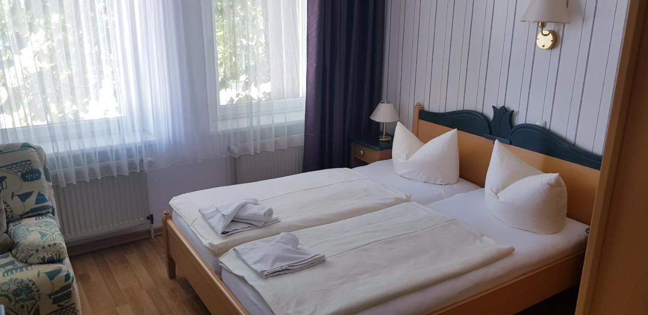Restaurant Und Pension Zur Nassen Ecke 비텐베크 외부 사진